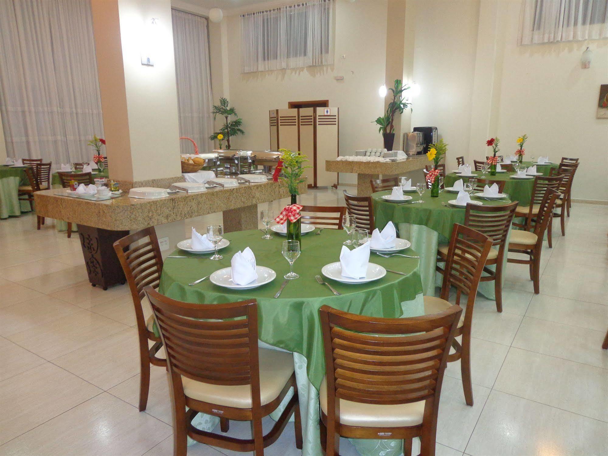 גוארפואבה Hotel Dom Baroni מראה חיצוני תמונה